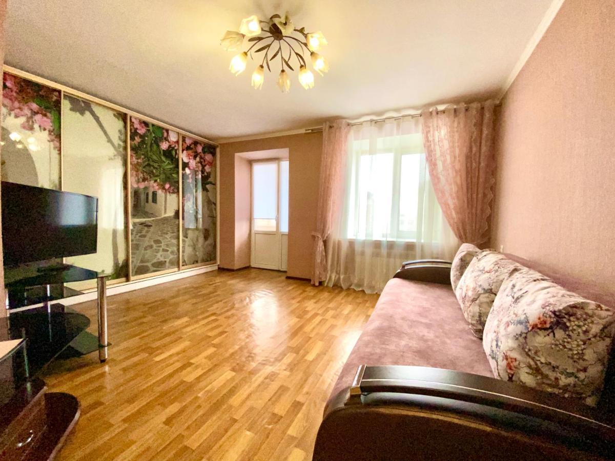 Apartpoltava Центр Полтави, Простора Та Зручна Квартира Біля Пует, 2-Окремі Кімнати, Звітна Документація Для Відрядження Eksteriør billede