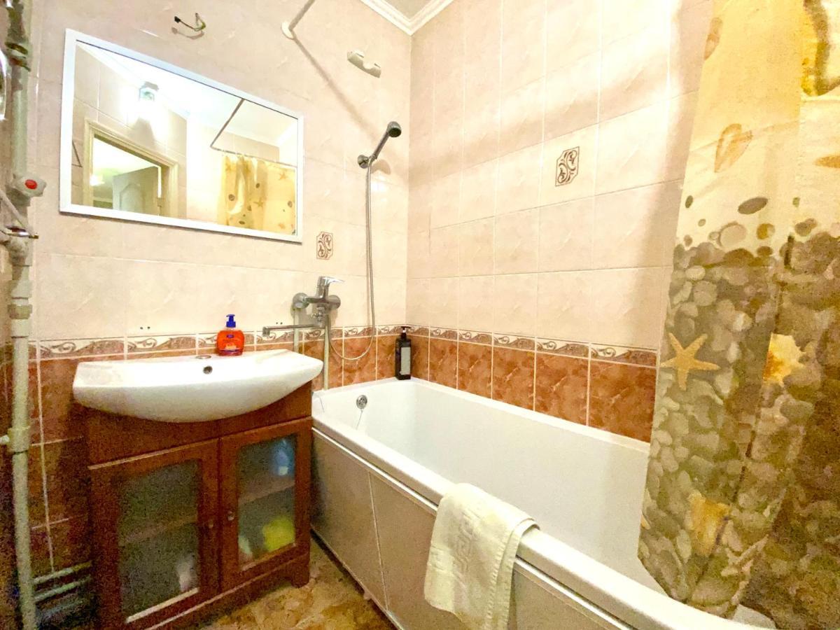 Apartpoltava Центр Полтави, Простора Та Зручна Квартира Біля Пует, 2-Окремі Кімнати, Звітна Документація Для Відрядження Eksteriør billede